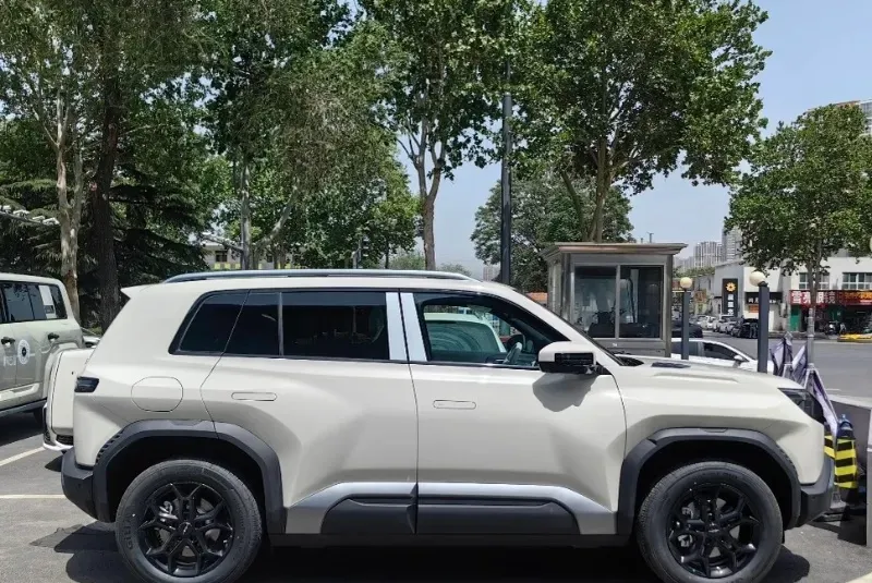 2025 FangChengBao Tai 3 BEV,autocango,china used car exporter,china ev exporter,chinese used car exporter,chinese used ev exporter