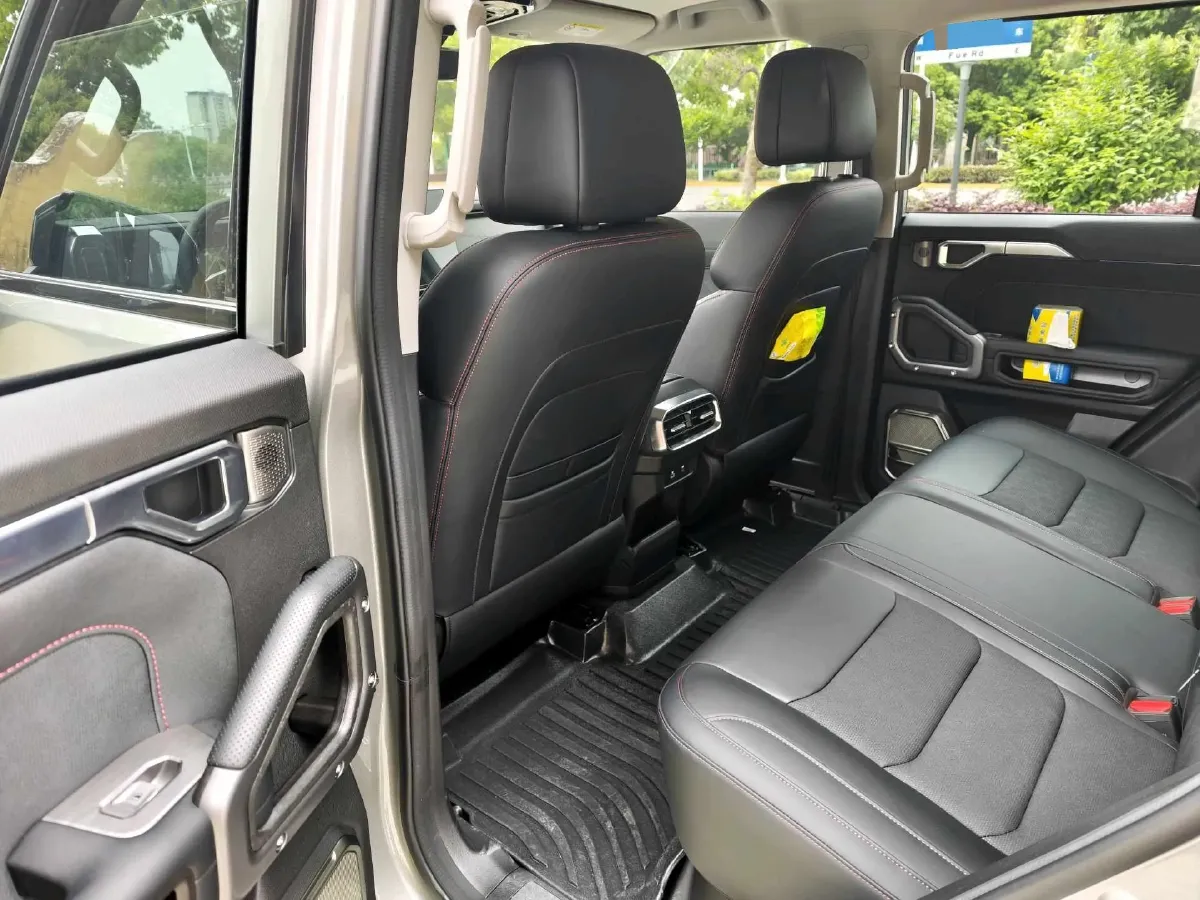 2025 Jetour Traveller 2.0T 254HP L4 7DCT,autocango,china used car exporter,china ev exporter,chinese used car exporter,chinese used ev exporter