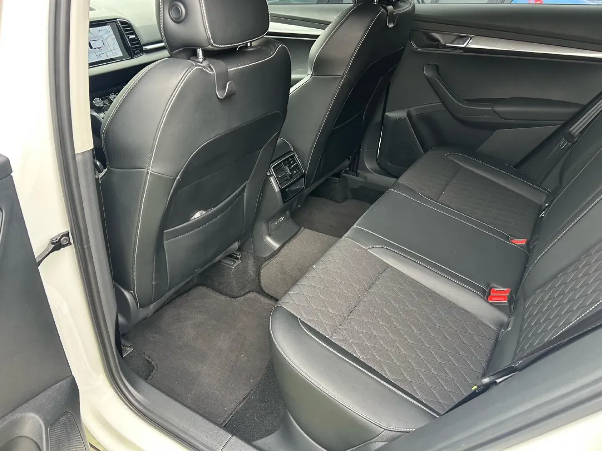 2021 Skoda Karoq 1.4T 150HP L4 7DCT,autocango,china used car exporter,china ev exporter,chinese used car exporter,chinese used ev exporter