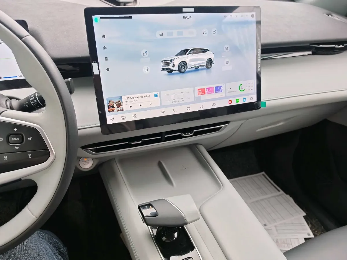 2024 ChangAn UNI-Z 1.5L 98HP L4 E-CVT PHEV 18.4KWH,autocango,china used car exporter,china ev exporter,chinese used car exporter,chinese used ev exporter