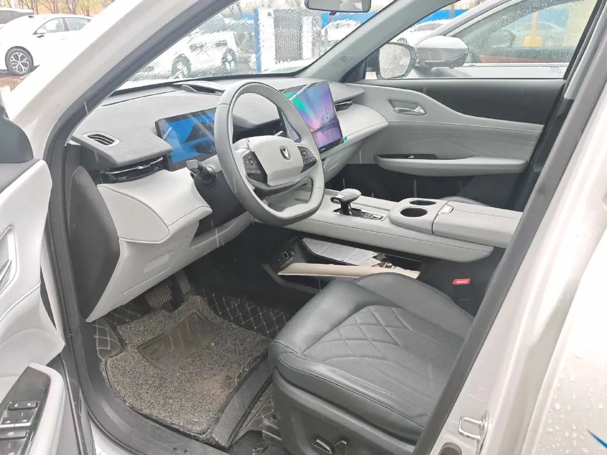 2024 ChangAn UNI-Z 1.5L 98HP L4 E-CVT PHEV 18.4KWH,autocango,china used car exporter,china ev exporter,chinese used car exporter,chinese used ev exporter