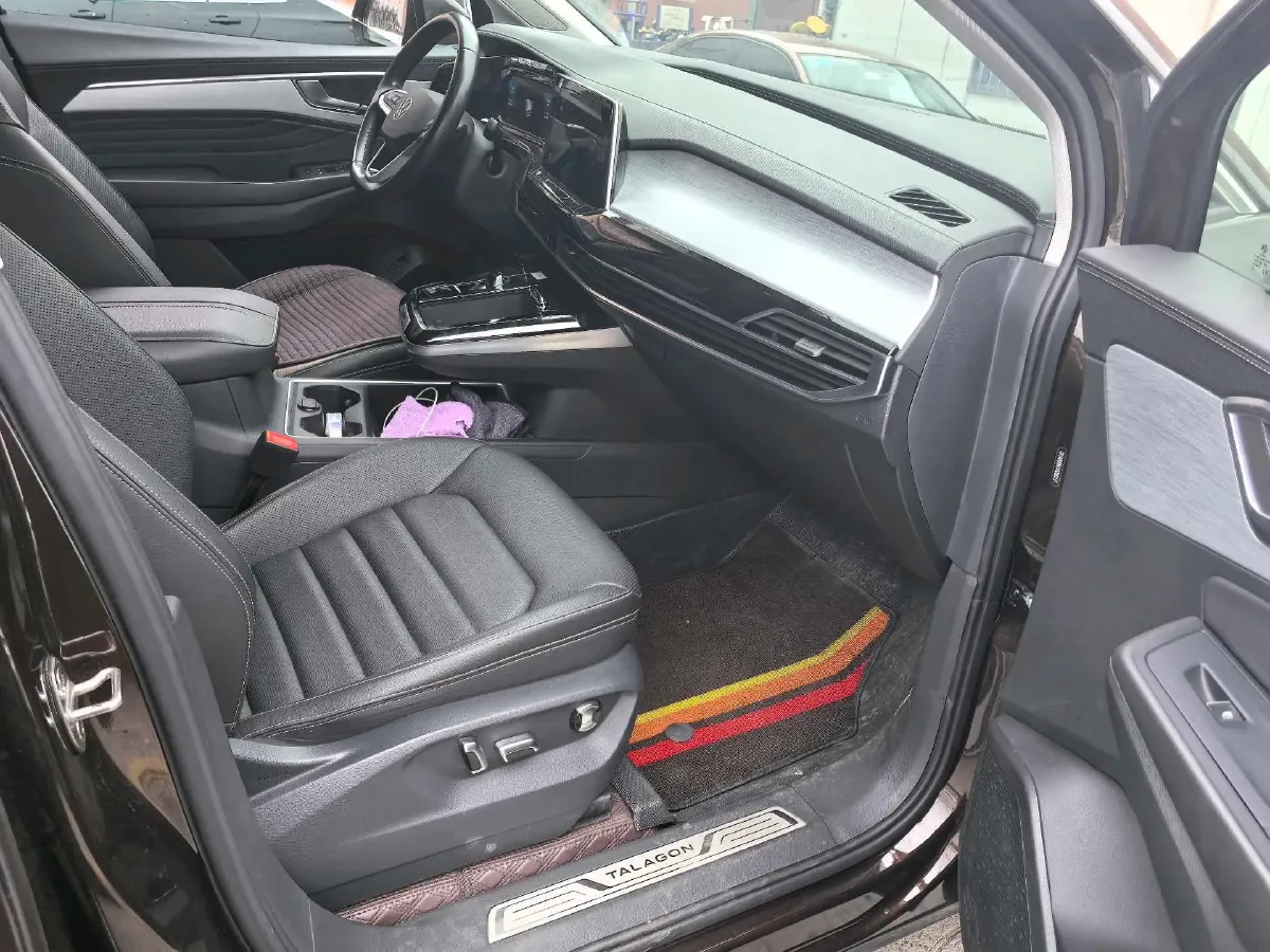 2021 Volkswagen Talagon 2.0T 220HP L4 7DCT,autocango,china used car exporter,china ev exporter,chinese used car exporter,chinese used ev exporter