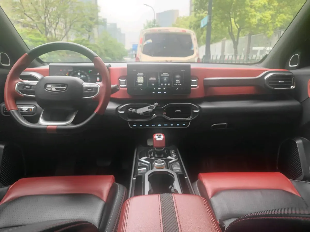 2020 Geely ICON 1.5T 177HP L3 7DCT,autocango,china used car exporter,china ev exporter,chinese used car exporter,chinese used ev exporter