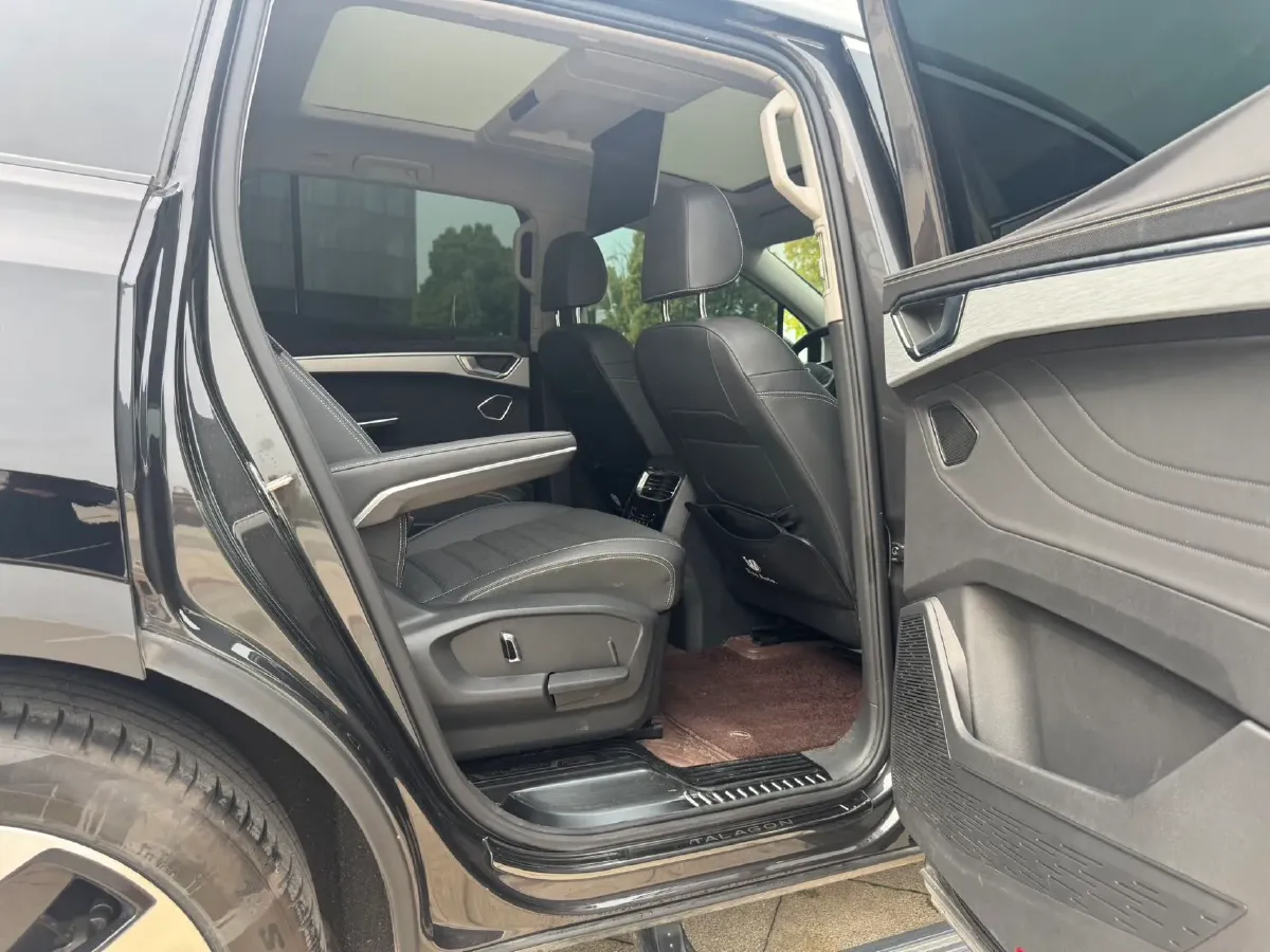 2023 Volkswagen Talagon 2.0T 220HP L4 7DCT,autocango,china used car exporter,china ev exporter,chinese used car exporter,chinese used ev exporter