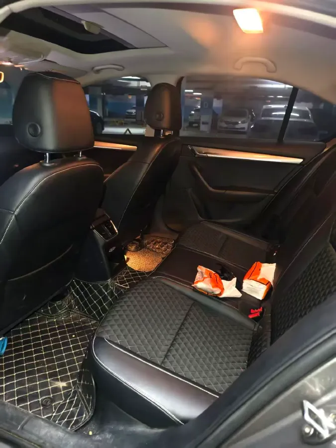 2019 Skoda Octavia 1.4T 150HP L4 7DCT,autocango,china used car exporter,china ev exporter,chinese used car exporter,chinese used ev exporter