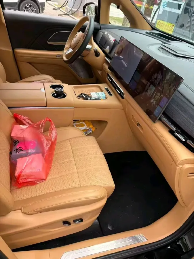 2026 Voyah Dream 1.5T 150HP L4 PHEV,autocango,china used car exporter,china ev exporter,chinese used car exporter,chinese used ev exporter