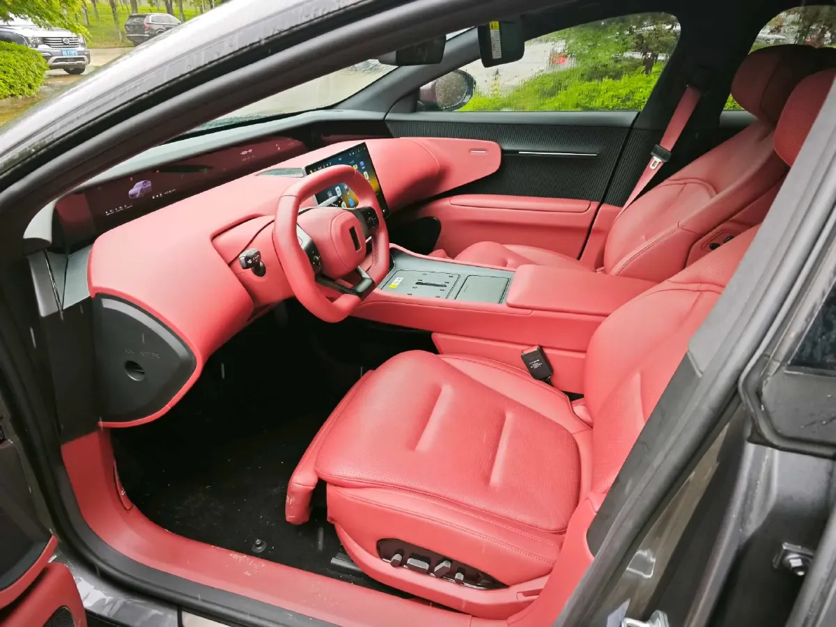 2025 Avatr 12 1.5T 156HP L4 REEV 39.05KWH,autocango,china used car exporter,china ev exporter,chinese used car exporter,chinese used ev exporter