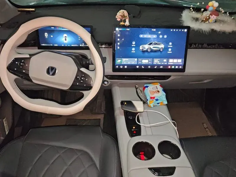 2024 ChangAn UNI-Z 1.5L 98HP L4 E-CVT PHEV 18.4KWH,autocango,china used car exporter,china ev exporter,chinese used car exporter,chinese used ev exporter