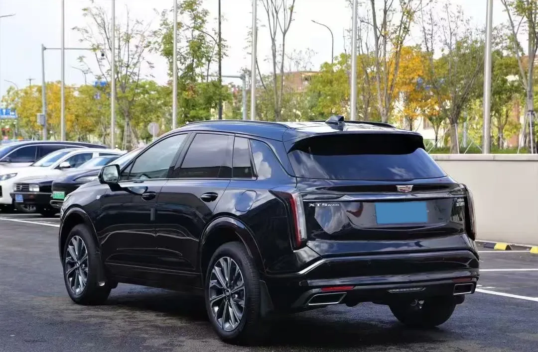 2025 Cadillac XT5 2.0T 237HP L4 9AT,autocango,china used car exporter,china ev exporter,chinese used car exporter,chinese used ev exporter