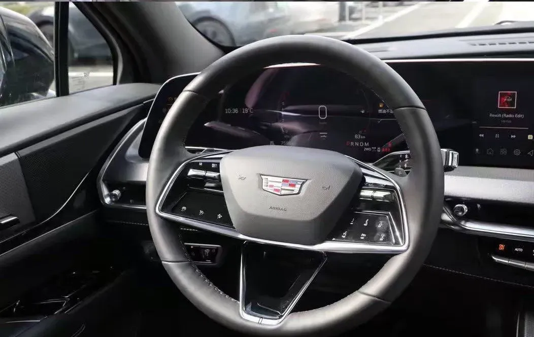 2025 Cadillac XT5 2.0T 237HP L4 9AT,autocango,china used car exporter,china ev exporter,chinese used car exporter,chinese used ev exporter