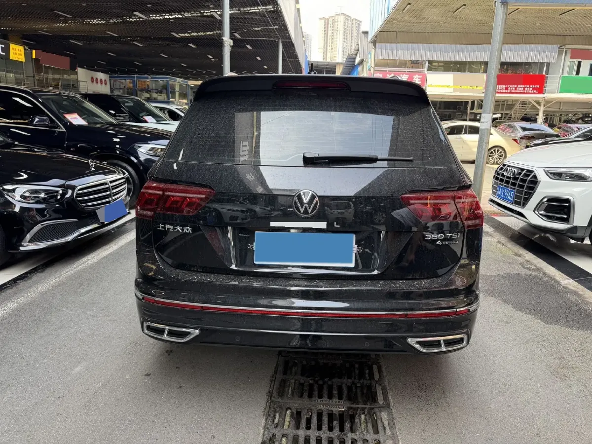 2024 Volkswagen Tiguan L 2.0T 220HP L4 7DCT,autocango,china used car exporter,china ev exporter,chinese used car exporter,chinese used ev exporter