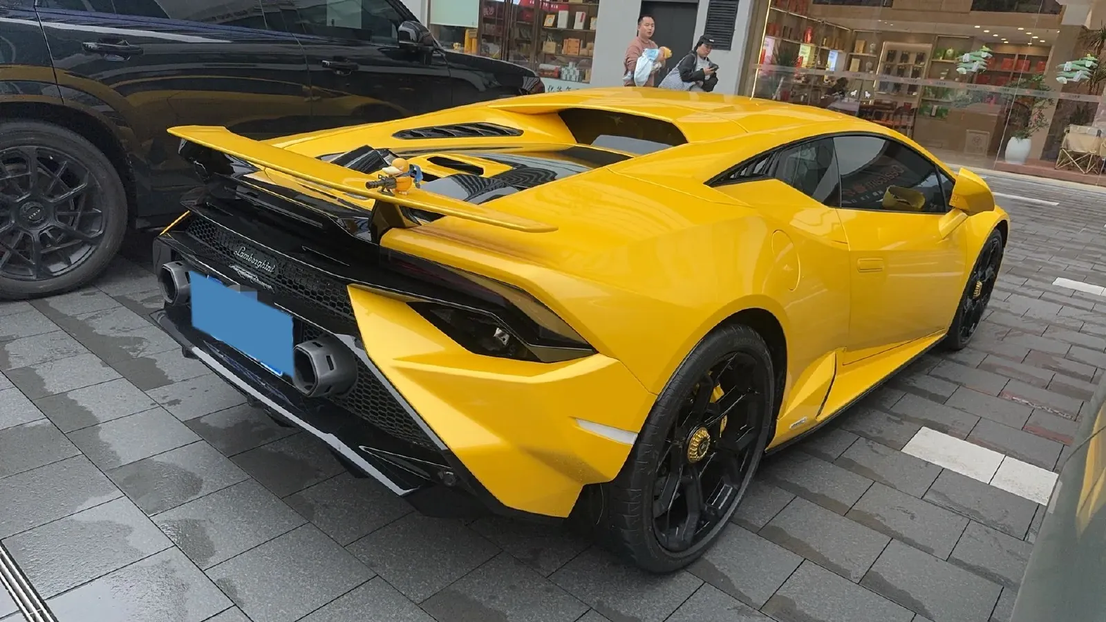 2023 Lamborghini Huracán 5.2L 640HP V10 7DCT,autocango,china used car exporter,china ev exporter,chinese used car exporter,chinese used ev exporter