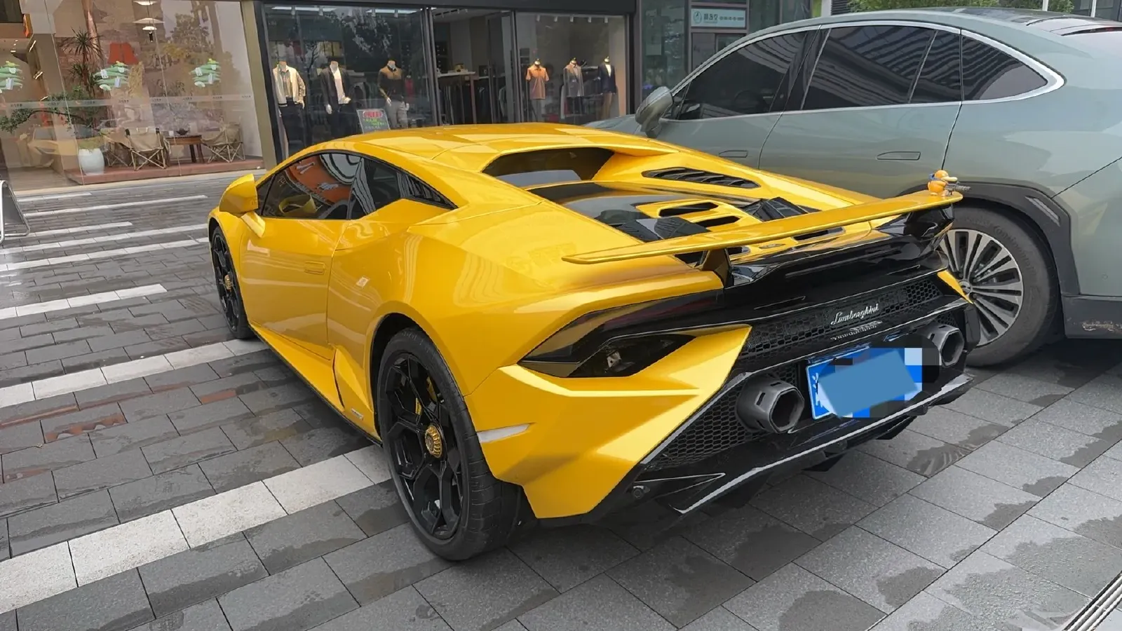 2023 Lamborghini Huracán 5.2L 640HP V10 7DCT,autocango,china used car exporter,china ev exporter,chinese used car exporter,chinese used ev exporter