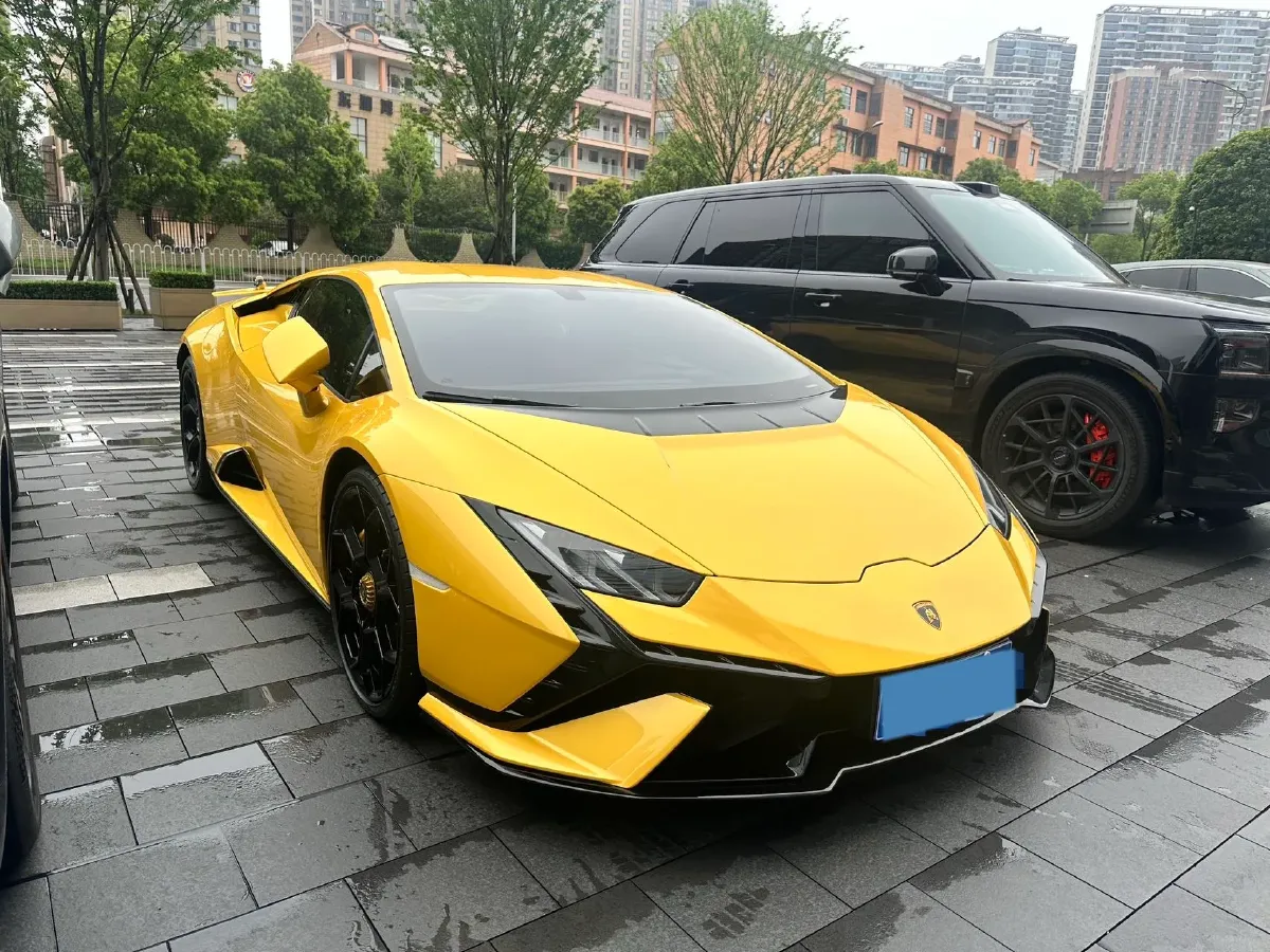2023 Lamborghini Huracán 5.2L 640HP V10 7DCT,autocango,china used car exporter,china ev exporter,chinese used car exporter,chinese used ev exporter