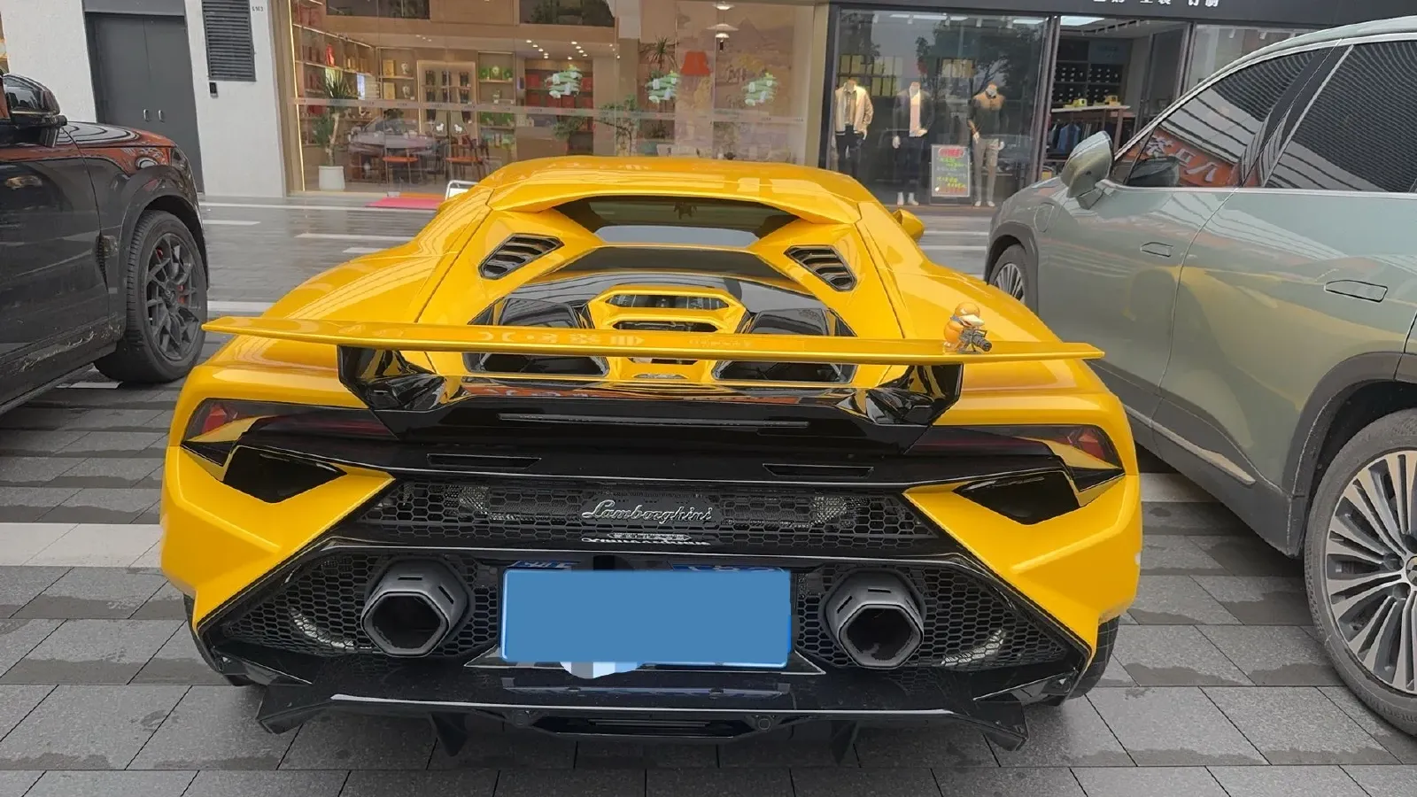 2023 Lamborghini Huracán 5.2L 640HP V10 7DCT,autocango,china used car exporter,china ev exporter,chinese used car exporter,chinese used ev exporter