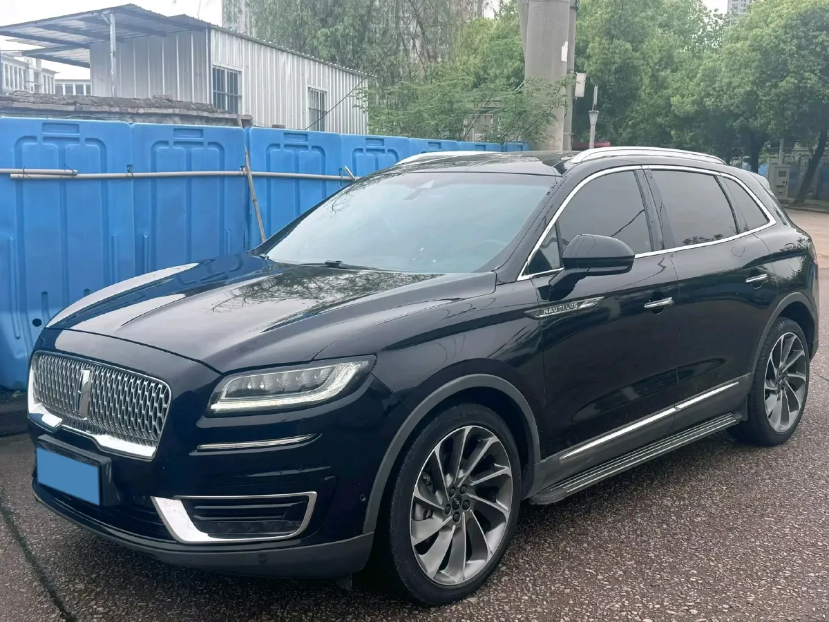 2019 Lincoln Nautilus 2.7T 329HP V6 8AT,autocango,china used car exporter,china ev exporter,chinese used car exporter,chinese used ev exporter