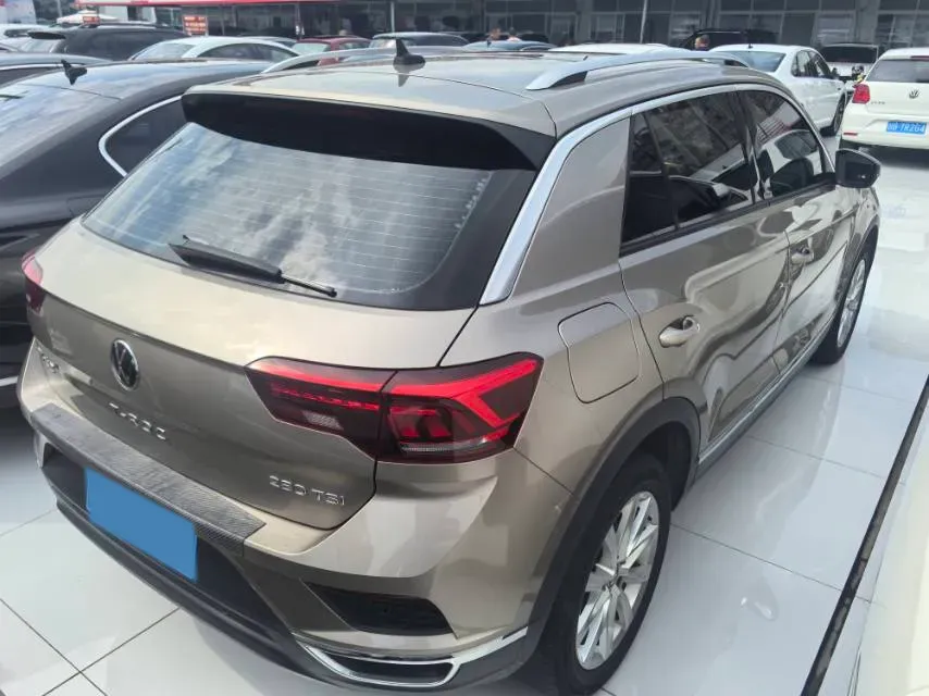 2021 Volkswagen T-Roc 1.4T 150HP L4 7DCT,autocango,china used car exporter,china ev exporter,chinese used car exporter,chinese used ev exporter