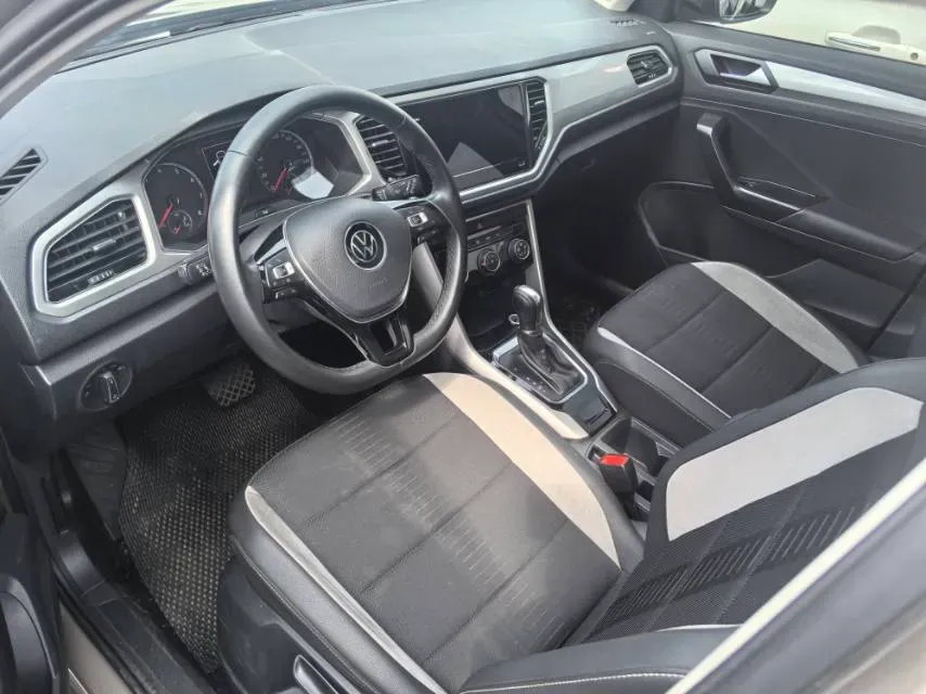 2021 Volkswagen T-Roc 1.4T 150HP L4 7DCT,autocango,china used car exporter,china ev exporter,chinese used car exporter,chinese used ev exporter