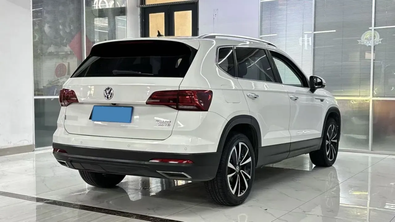 2019 MINI MINI 1.5T 102HP L3 7DCT,autocango,china used car exporter,china ev exporter,chinese used car exporter,chinese used ev exporter