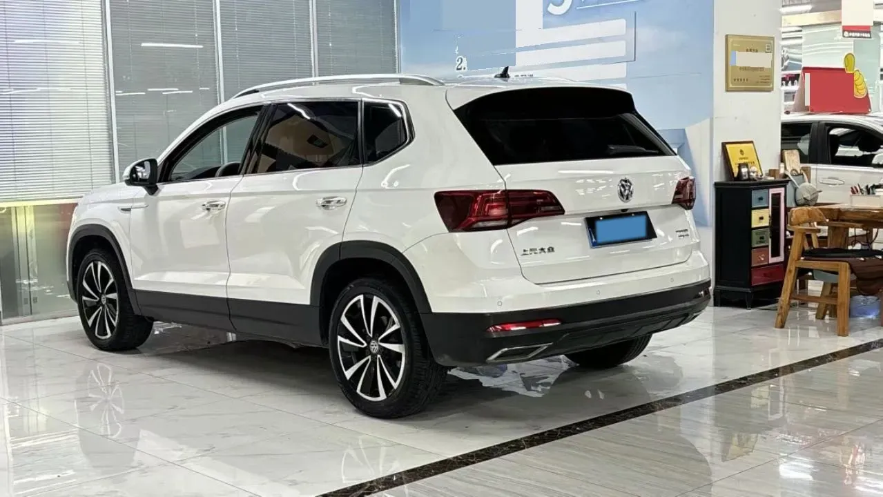 2019 MINI MINI 1.5T 102HP L3 7DCT,autocango,china used car exporter,china ev exporter,chinese used car exporter,chinese used ev exporter