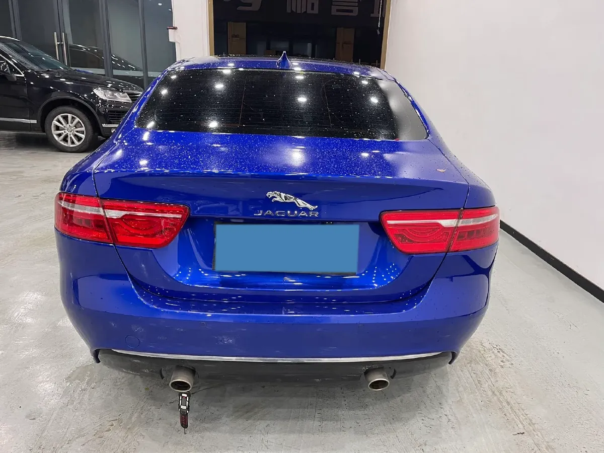 2019 Jeep Cherokee 2.0T 265HP L4 9AT,autocango,china used car exporter,china ev exporter,chinese used car exporter,chinese used ev exporter