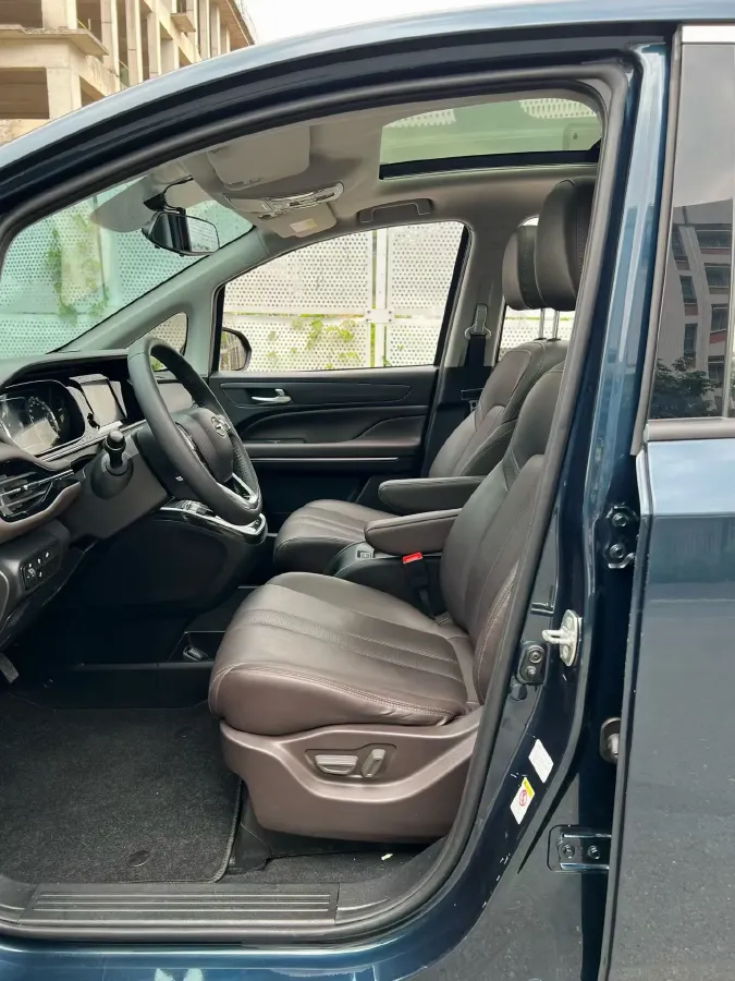 2021 GAC Trumpchi M6 1.5T 169HP L4 7DCT,autocango,china used car exporter,china ev exporter,chinese used car exporter,chinese used ev exporter