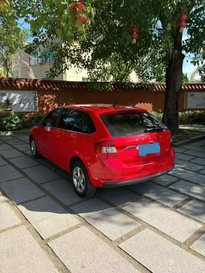 2019 Skoda Rapid Spaceback 1.5L 112HP L4 6AT,autocango,china used car exporter,china ev exporter,chinese used car exporter,chinese used ev exporter