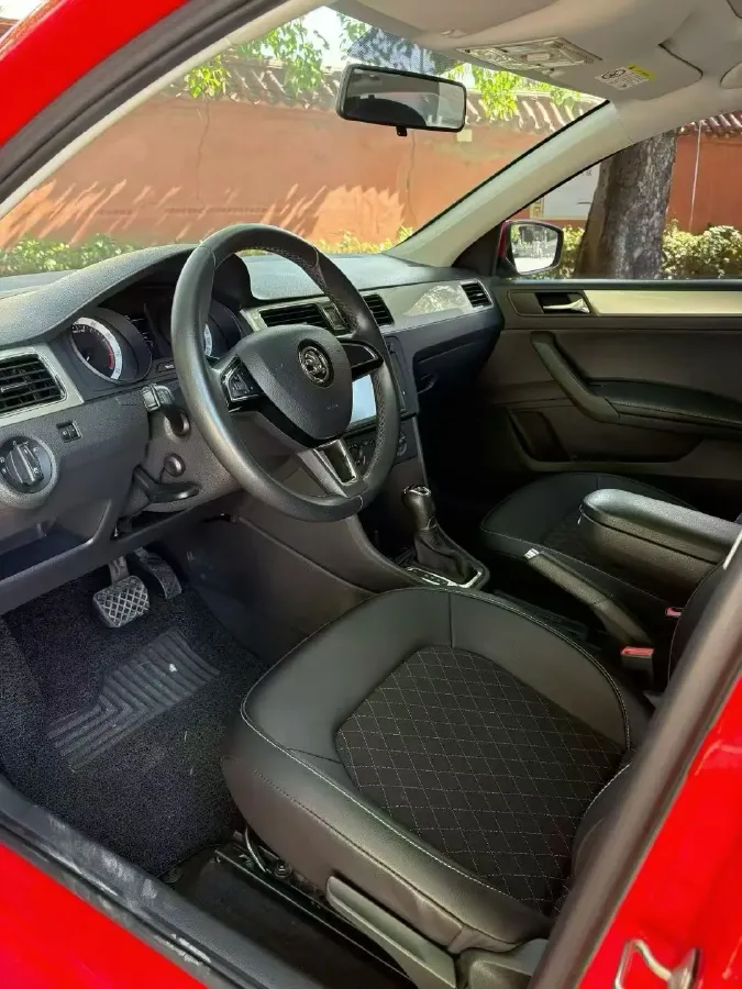 2019 Skoda Rapid Spaceback 1.5L 112HP L4 6AT,autocango,china used car exporter,china ev exporter,chinese used car exporter,chinese used ev exporter