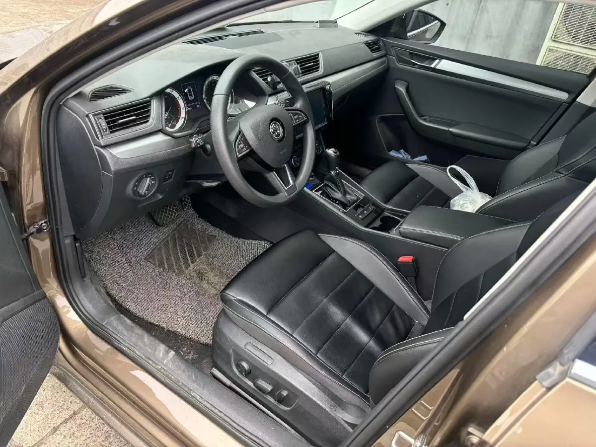 2018 Nissan Terra 2.5L 184HP L4 7AT,autocango,china used car exporter,china ev exporter,chinese used car exporter,chinese used ev exporter