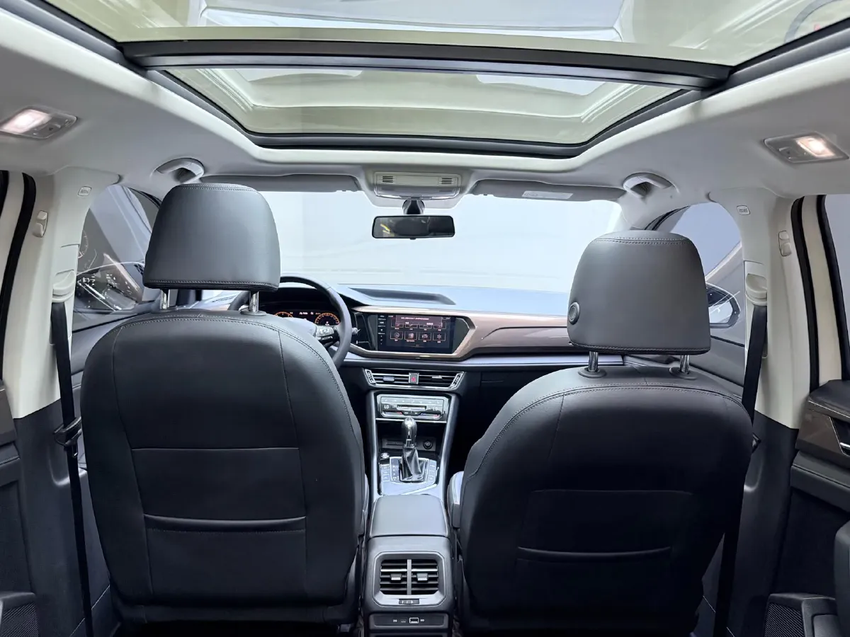 2022 Volkswagen Tharu 1.4T 150HP L4 7DCT,autocango,china used car exporter,china ev exporter,chinese used car exporter,chinese used ev exporter