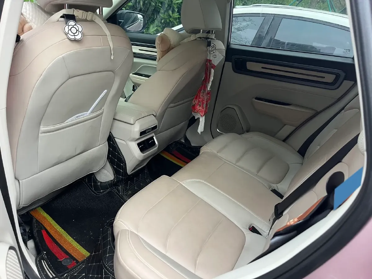 2023 Geely ICON 1.5T 181HP L4 7DCT,autocango,china used car exporter,china ev exporter,chinese used car exporter,chinese used ev exporter