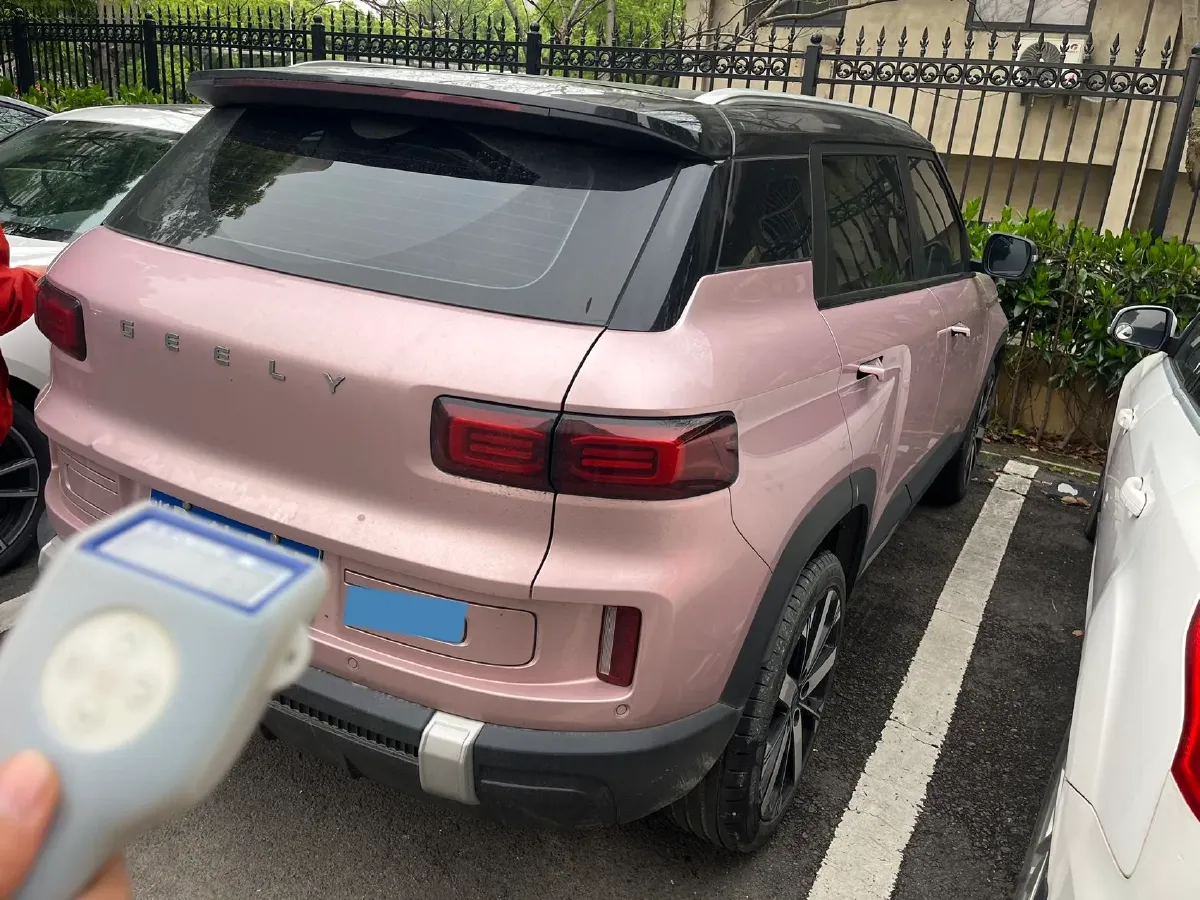 2023 Geely ICON 1.5T 181HP L4 7DCT,autocango,china used car exporter,china ev exporter,chinese used car exporter,chinese used ev exporter