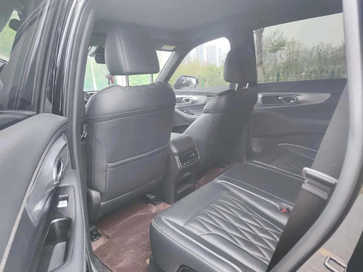 2022 GAC Trumpchi GS8 2.0T 252HP L4 8AT,autocango,china used car exporter,china ev exporter,chinese used car exporter,chinese used ev exporter