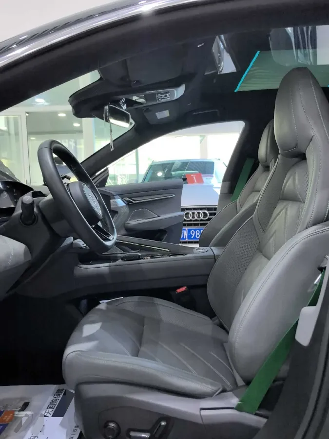 2023 Zeekr 001 BEV 100KWH,autocango,china used car exporter,china ev exporter,chinese used car exporter,chinese used ev exporter