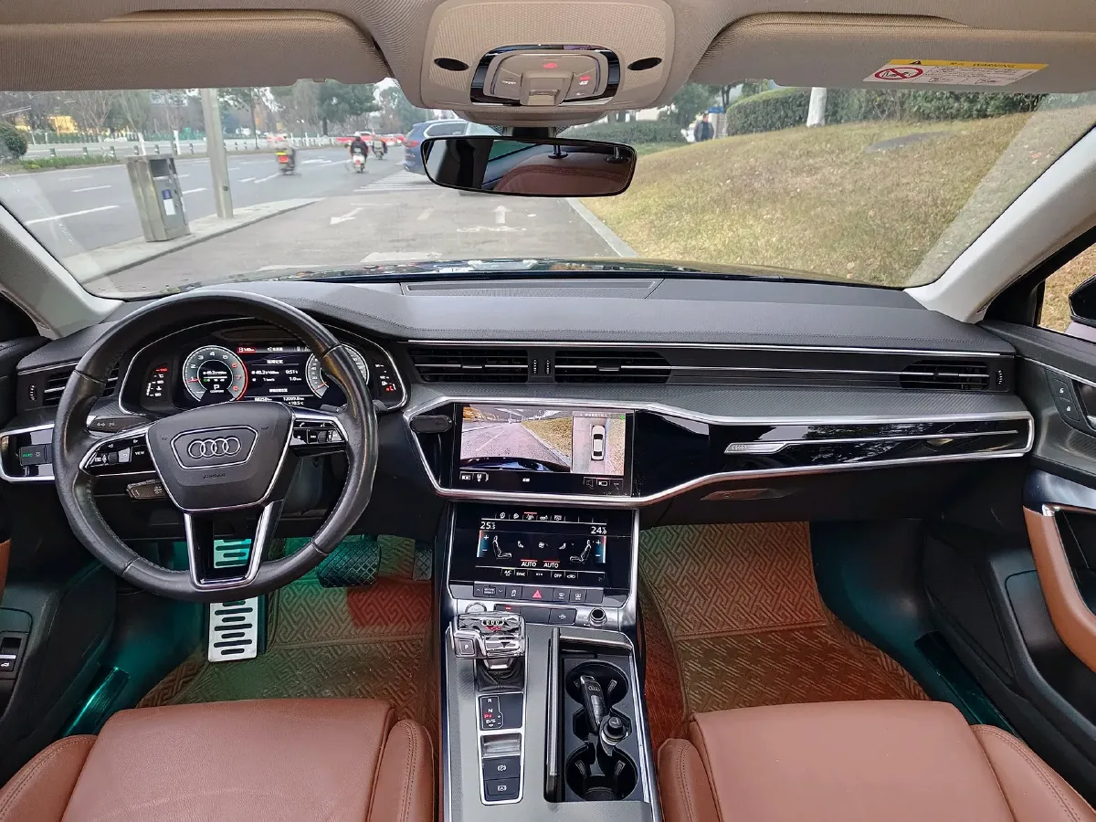 2019 Audi A6L 2.0T 190HP L4 7DCT,autocango,china used car exporter,china ev exporter,chinese used car exporter,chinese used ev exporter