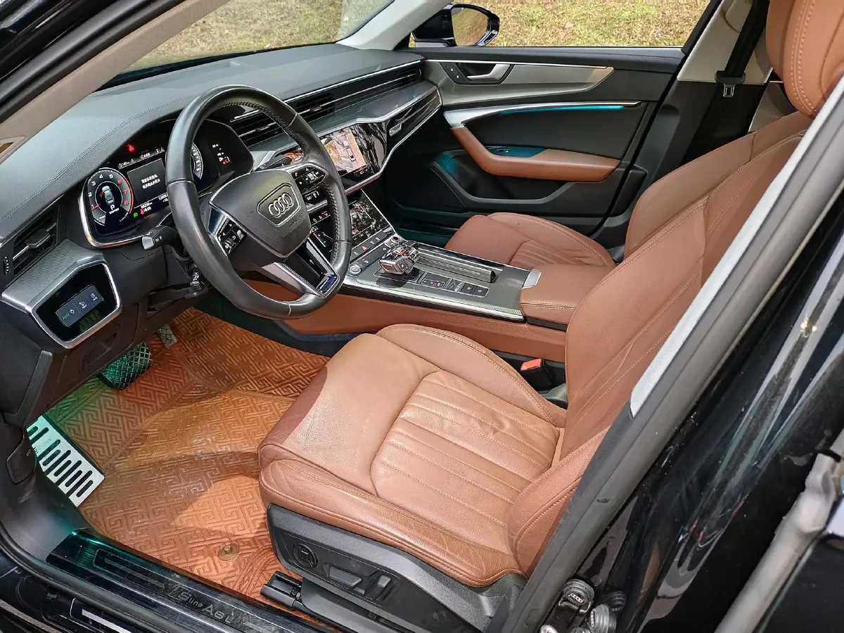 2019 Audi A6L 2.0T 190HP L4 7DCT,autocango,china used car exporter,china ev exporter,chinese used car exporter,chinese used ev exporter