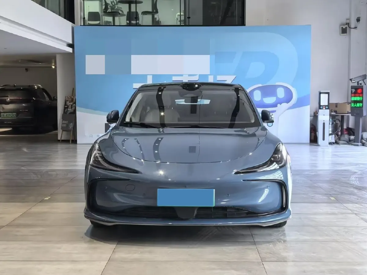 2024 IM L6 BEV 75KWH,autocango,china used car exporter,china ev exporter,chinese used car exporter,chinese used ev exporter