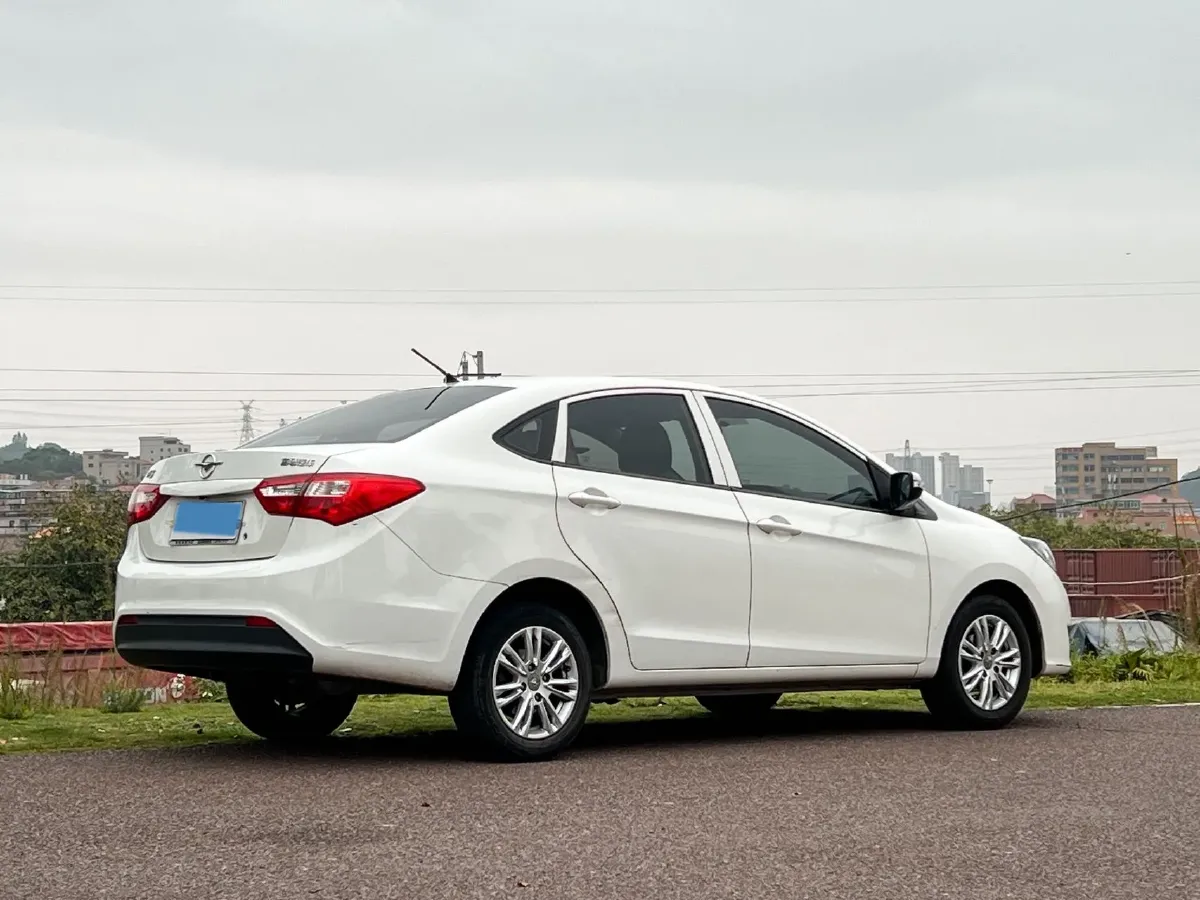 2017 HaiMa M3 1.5L 112HP L4 5MT,autocango,china used car exporter,china ev exporter,chinese used car exporter,chinese used ev exporter