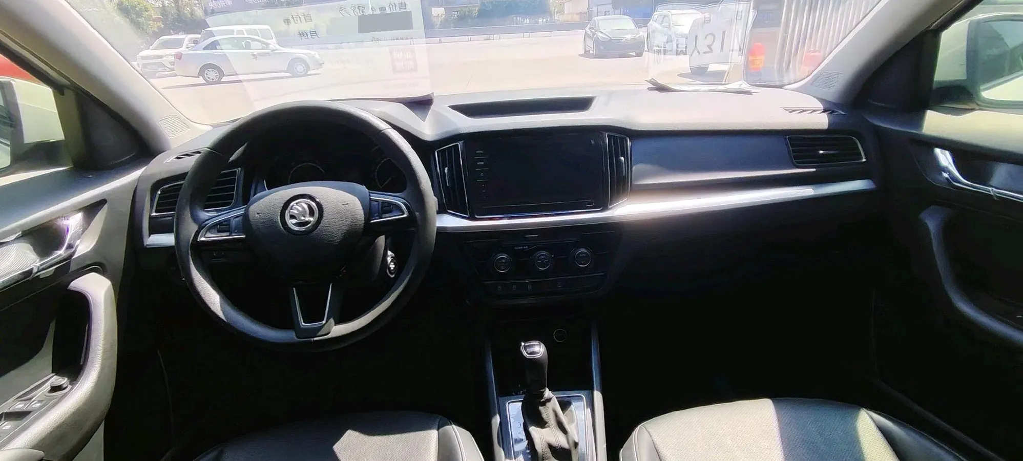 2022 Skoda Kamiq 1.5L 112HP L4 6AT,autocango,china used car exporter,china ev exporter,chinese used car exporter,chinese used ev exporter