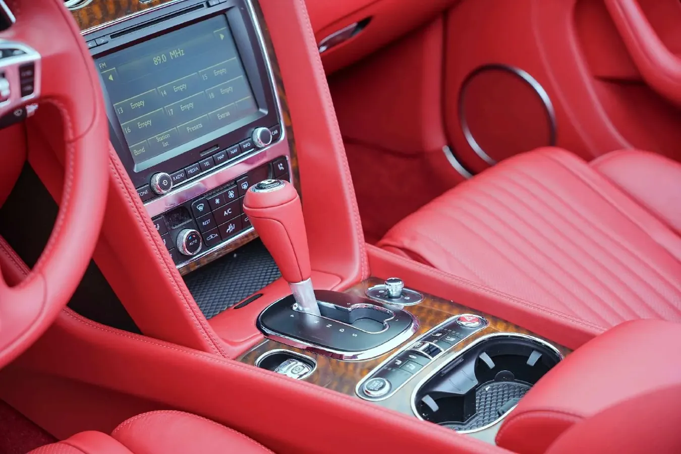 2017 Bentley Continental 4.0T 507HP V8 8AT,autocango,china used car exporter,china ev exporter,chinese used car exporter,chinese used ev exporter