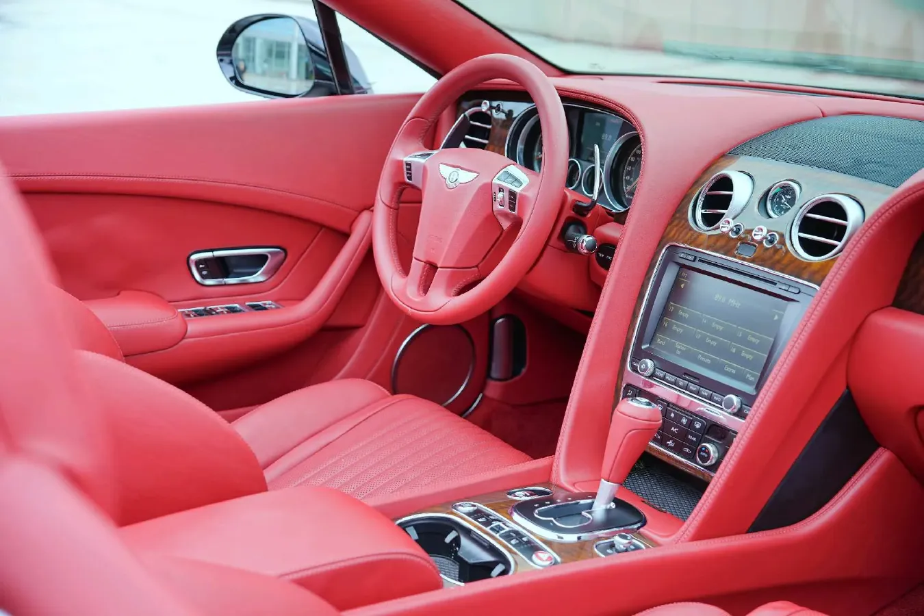 2017 Bentley Continental 4.0T 507HP V8 8AT,autocango,china used car exporter,china ev exporter,chinese used car exporter,chinese used ev exporter