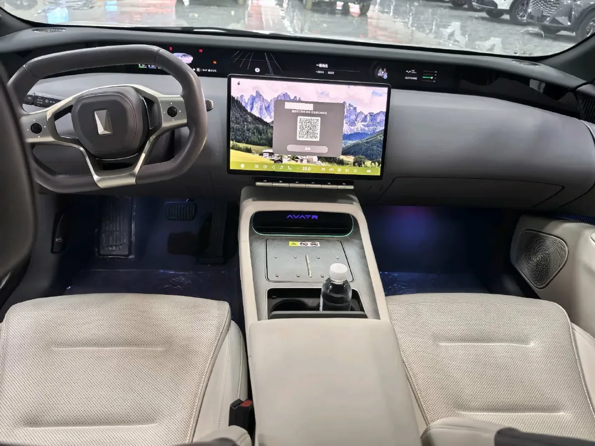 2025 Avatr 12 1.5T 156HP L4 REEV 39.05KWH,autocango,china used car exporter,china ev exporter,chinese used car exporter,chinese used ev exporter