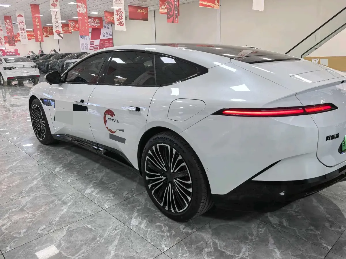 2025 Avatr 12 1.5T 156HP L4 REEV 39.05KWH,autocango,china used car exporter,china ev exporter,chinese used car exporter,chinese used ev exporter