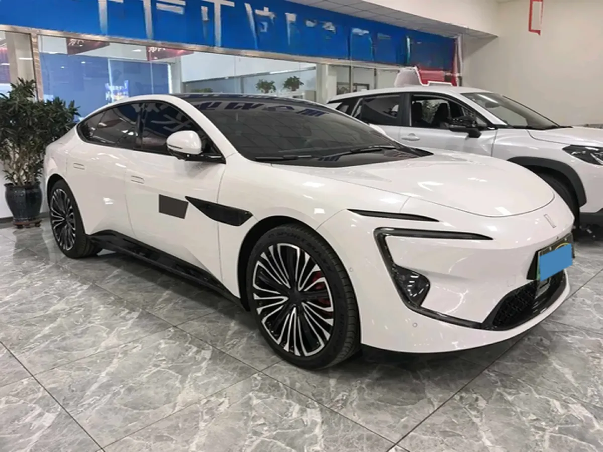 2025 Avatr 12 1.5T 156HP L4 REEV 39.05KWH,autocango,china used car exporter,china ev exporter,chinese used car exporter,chinese used ev exporter