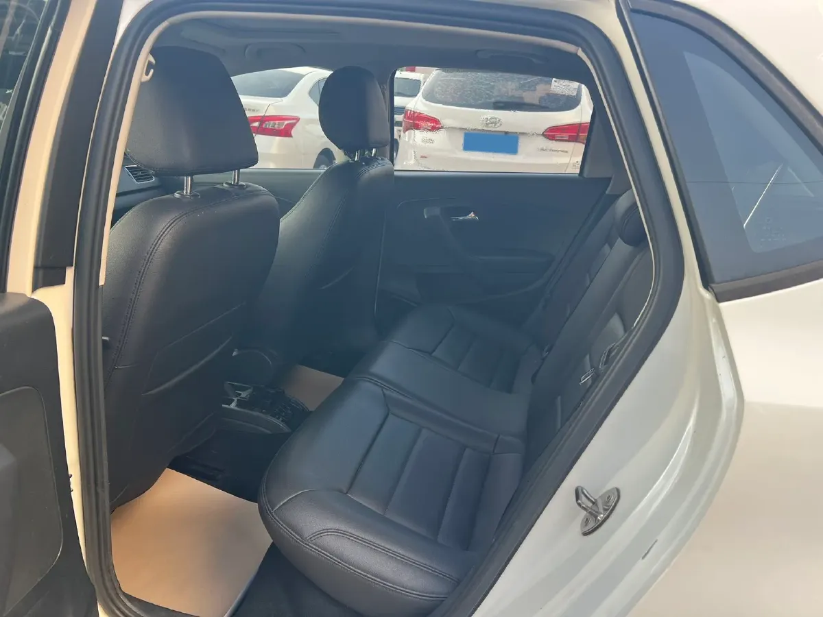 2013 Volkswagen Polo 1.6L 105HP L4 6AT,autocango,china used car exporter,china ev exporter,chinese used car exporter,chinese used ev exporter