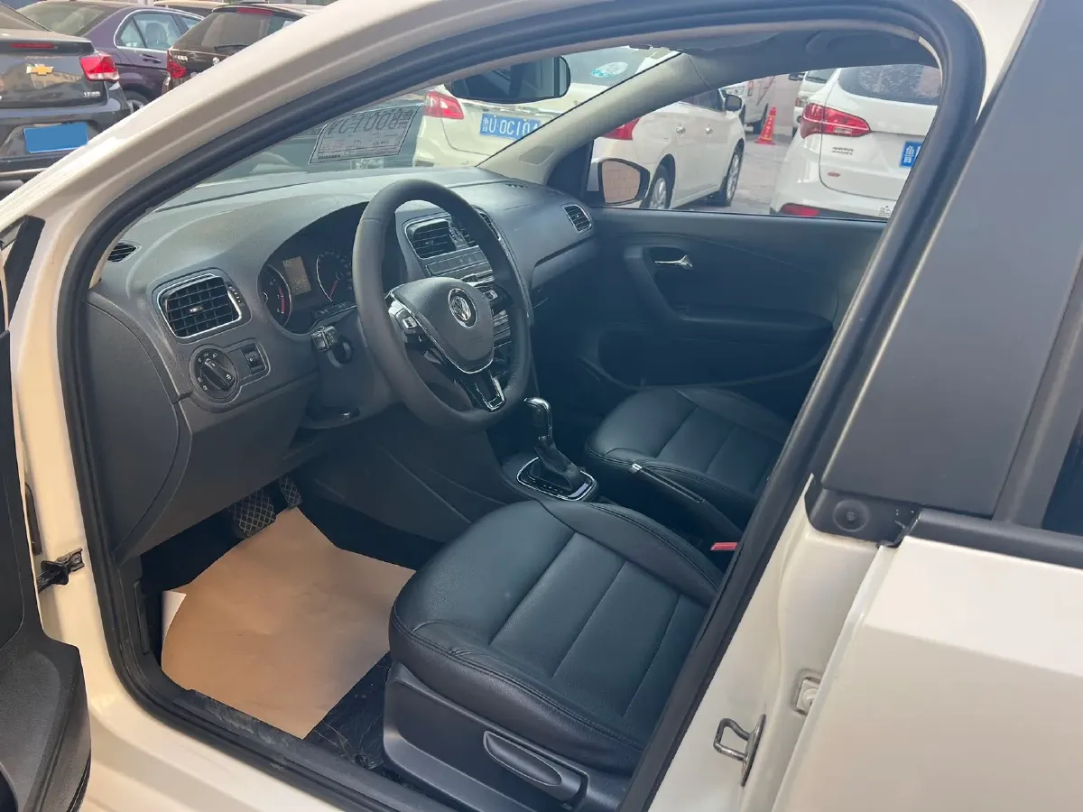 2013 Volkswagen Polo 1.6L 105HP L4 6AT,autocango,china used car exporter,china ev exporter,chinese used car exporter,chinese used ev exporter