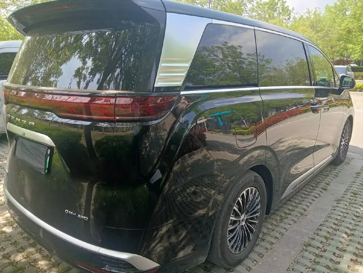 2024 Denza D9 1.5T 139HP L4 E-CVT PHEV 40KWH,autocango,china used car exporter,china ev exporter,chinese used car exporter,chinese used ev exporter