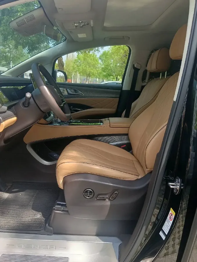 2024 Denza D9 1.5T 139HP L4 E-CVT PHEV 40KWH,autocango,china used car exporter,china ev exporter,chinese used car exporter,chinese used ev exporter