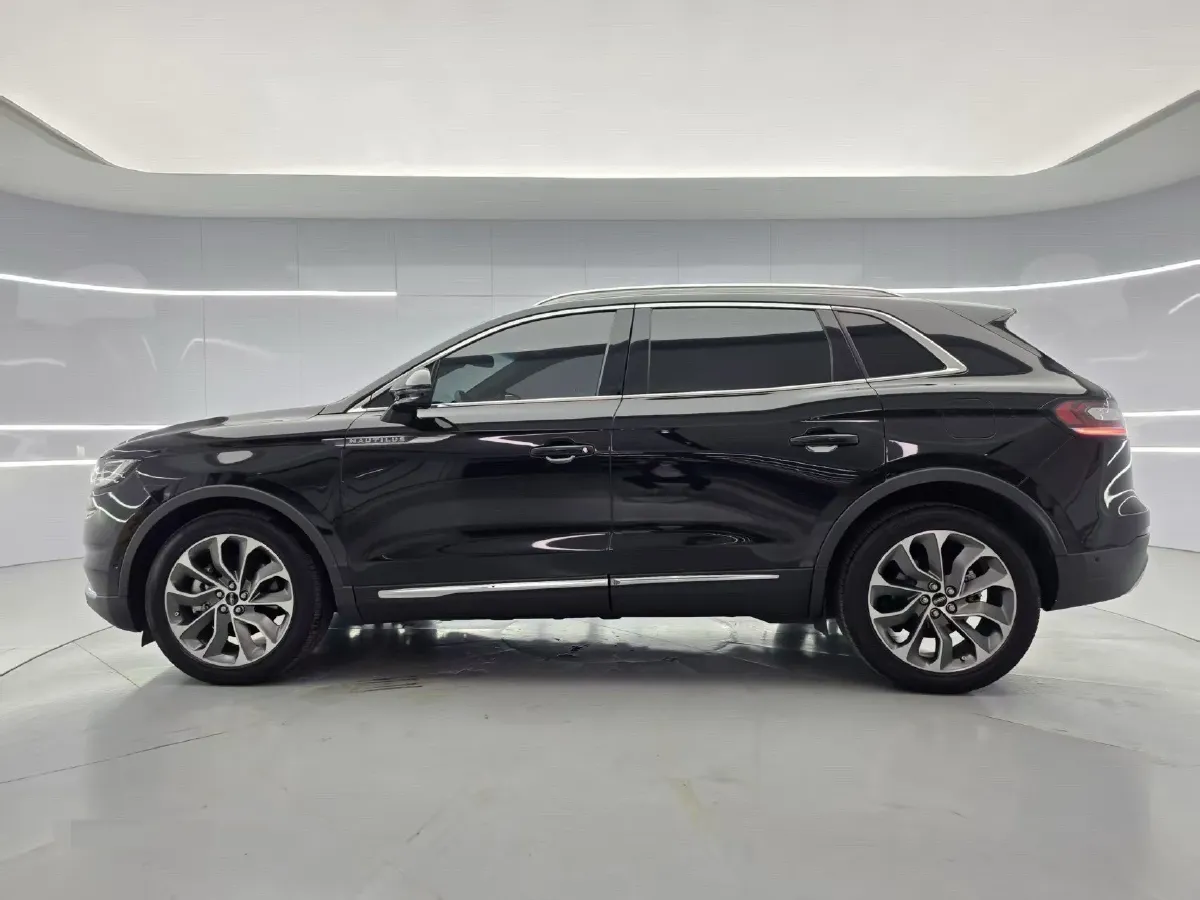2021 Lincoln Nautilus 2.0T 245HP L4 8AT,autocango,china used car exporter,china ev exporter,chinese used car exporter,chinese used ev exporter