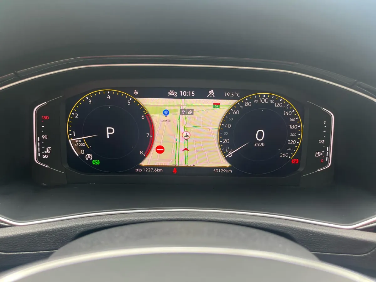 2021 Volkswagen T-Roc 1.4T 150HP L4 7DCT,autocango,china used car exporter,china ev exporter,chinese used car exporter,chinese used ev exporter